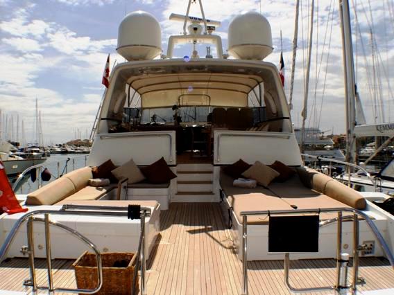 EQUILIBRIUM Aft View.jpg