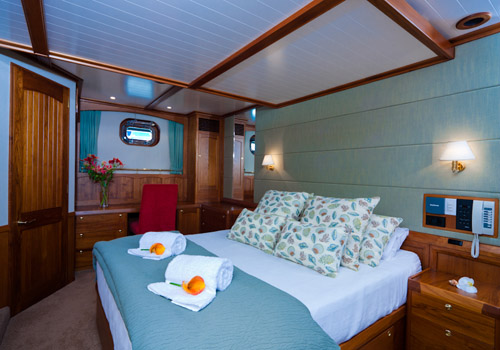 ESCAPADE Master Cabin.jpg