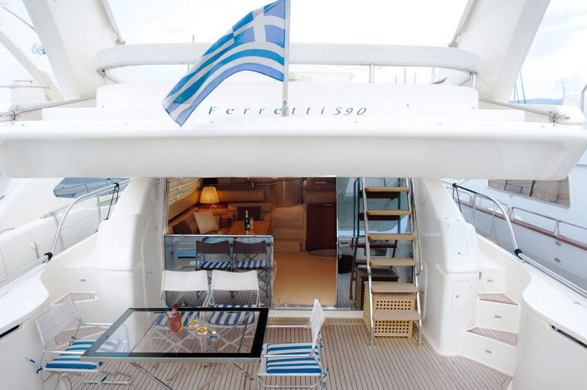 ESPERANCE III -  Aft Deck.jpg