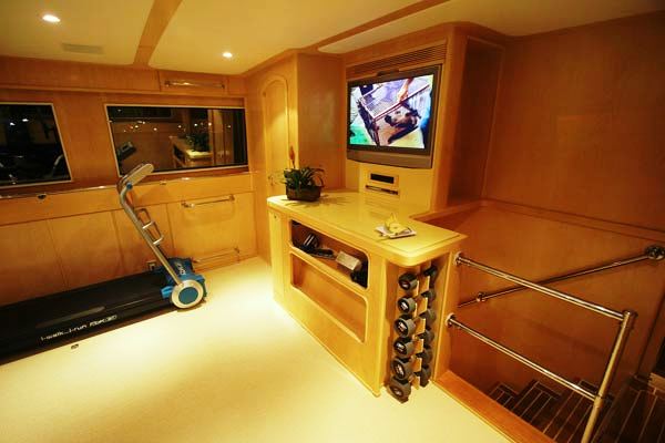 Eagles Nest -  Bridge deck lounge.jpg