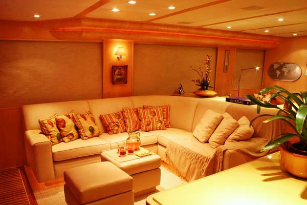 Eagles Nest -  Main salon.jpg