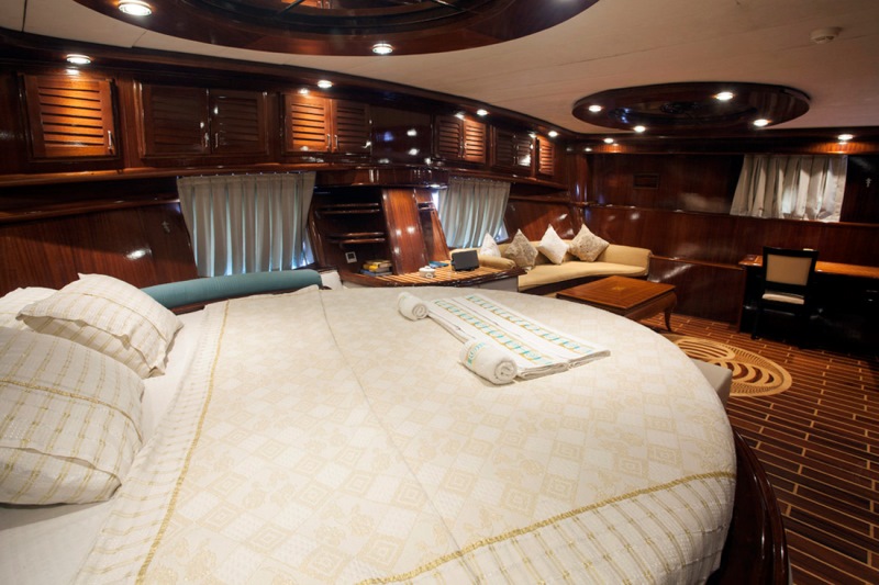 Esma Sultan  master cabin view 2.jpg