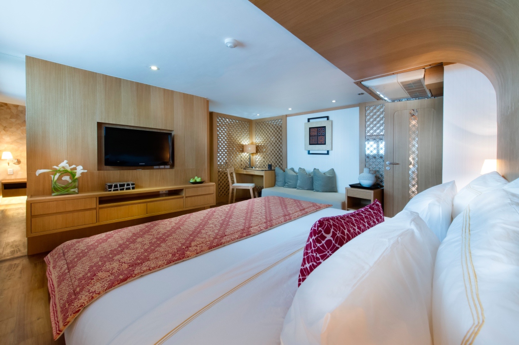 Expedition yacht SALILA -  Master Cabin 2.jpg