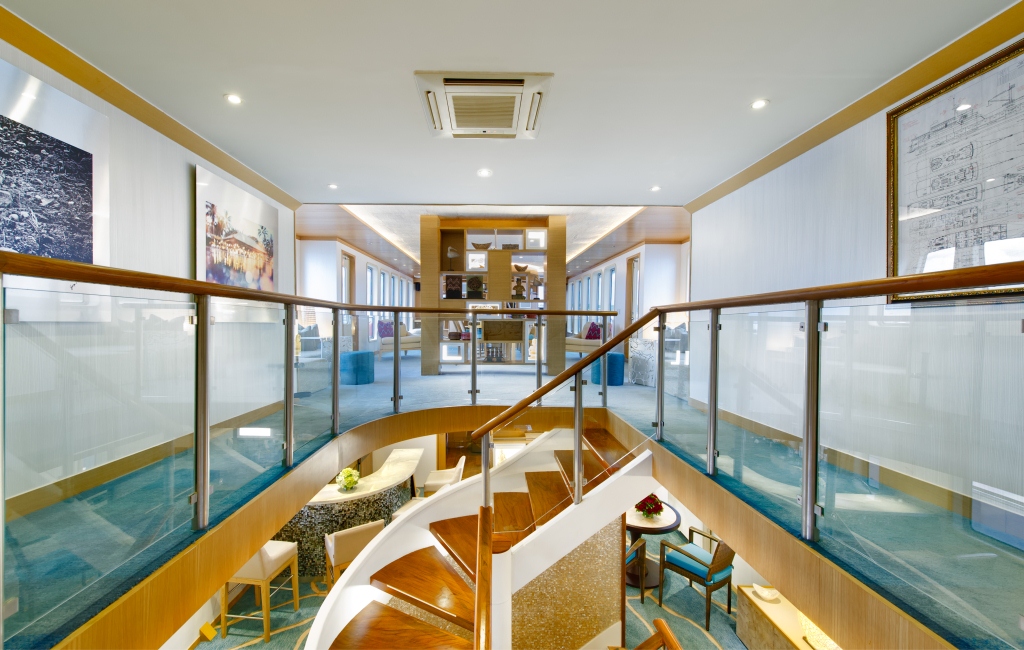 Expedition yacht SALILA -  Stairwell.jpg