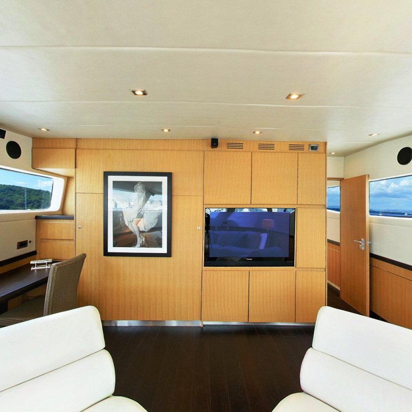 FAMILIA TV Room.jpg