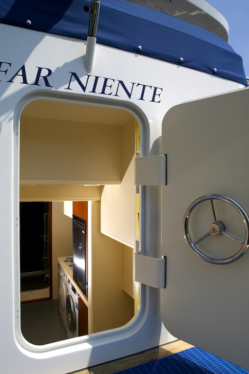 FAR NIENTE  - View through transom door.jpg