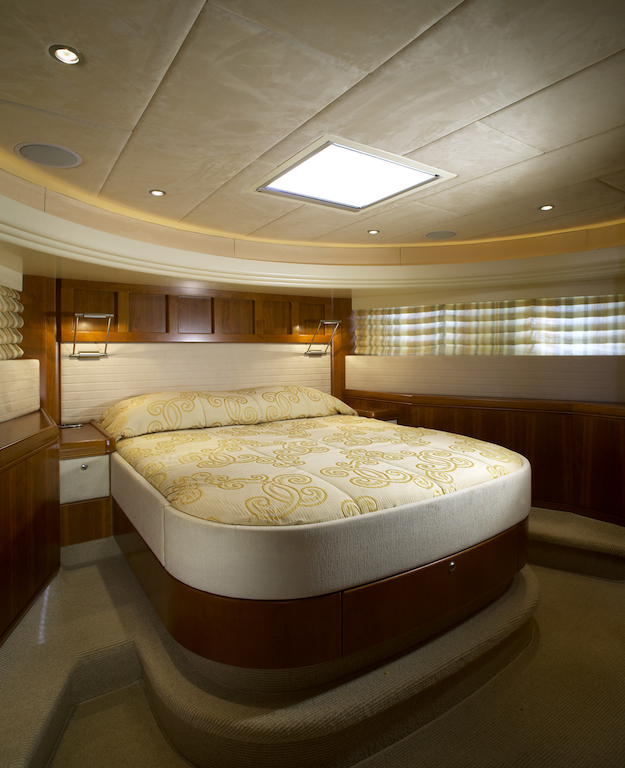 FAR NIENTE YACHT - VIP cabin.jpg