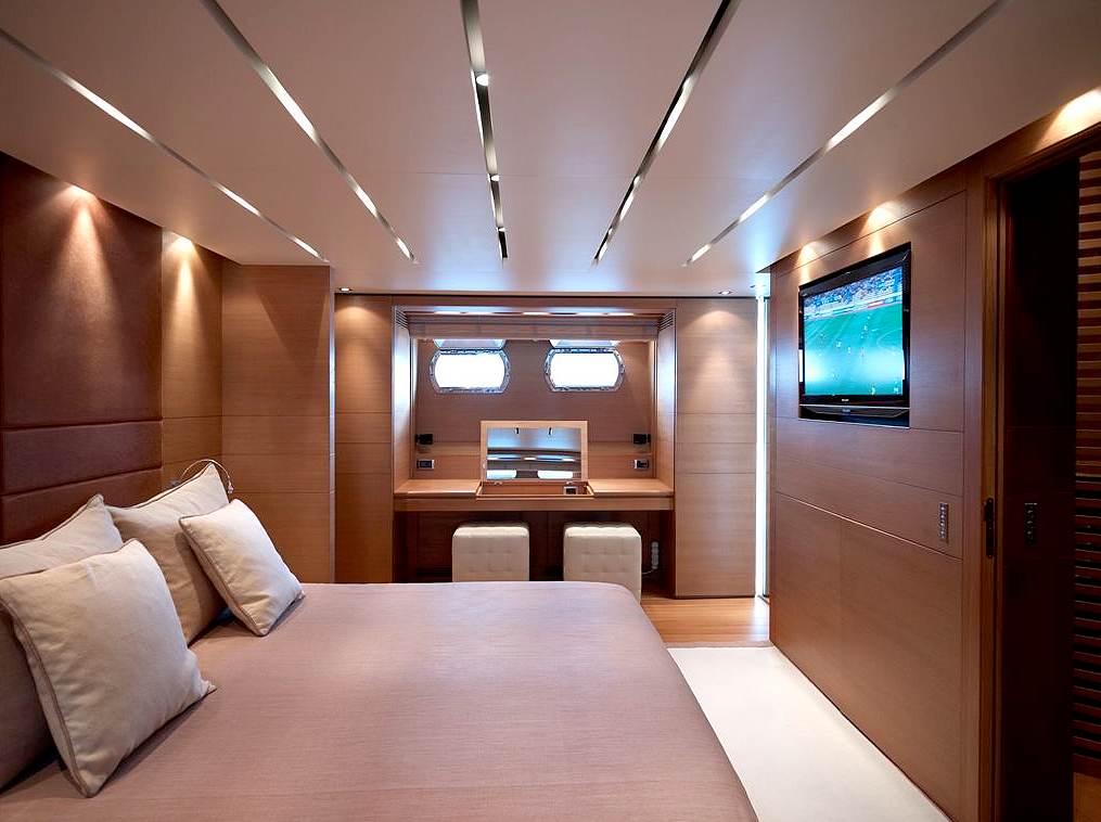 FELIGO master cabin.jpg