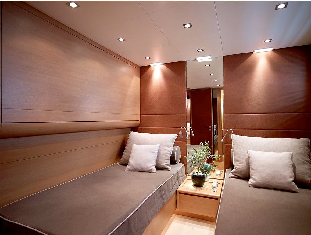 FELIGO twin cabin.jpg