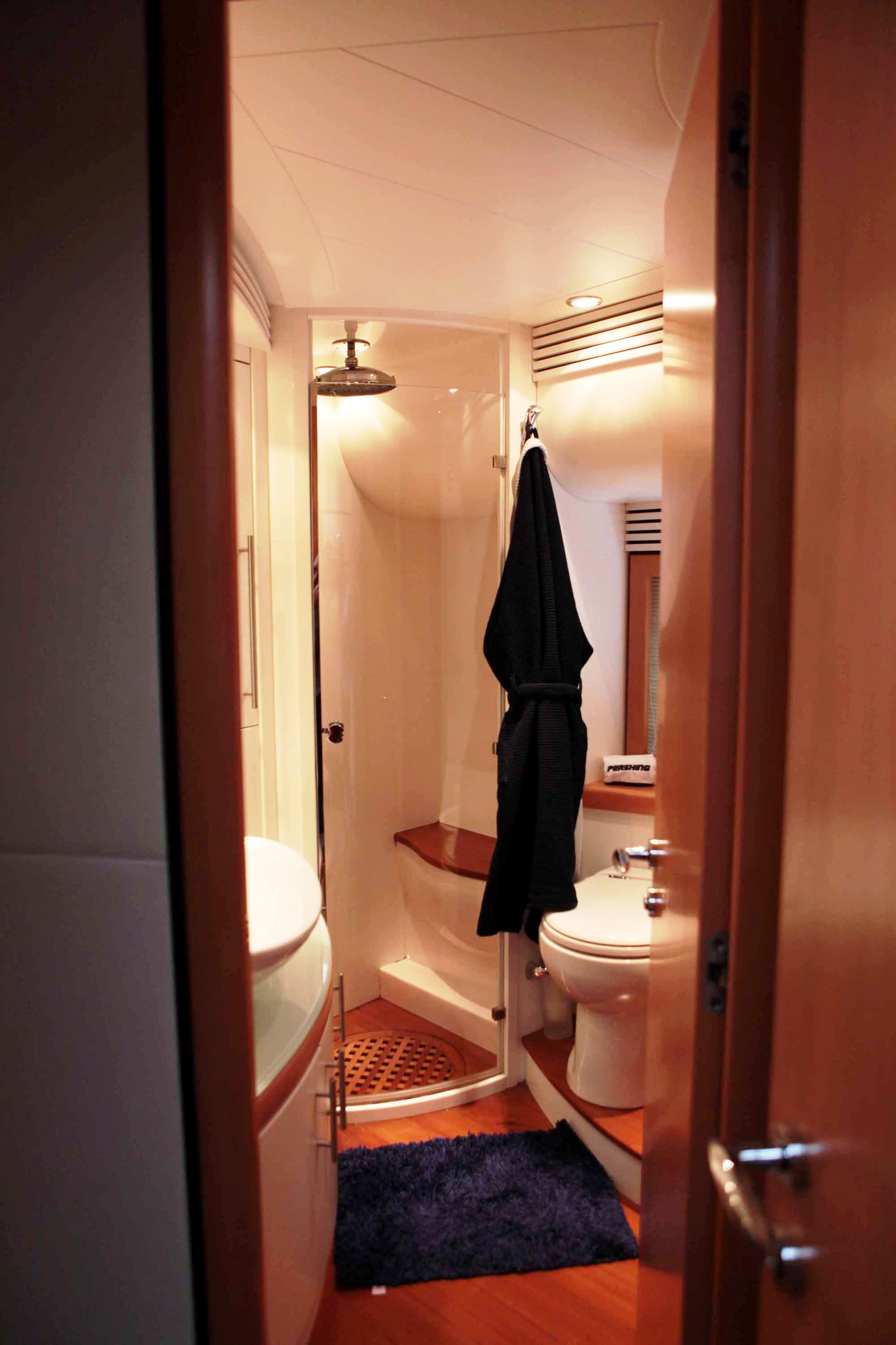 FIRE FLY -  Bathroom.jpg