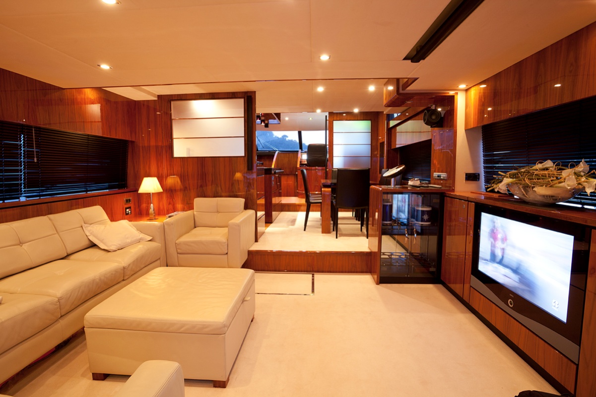 Failrline Squadron 78 XKE -  Main Salon 4.jpg