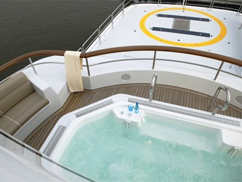 Feadship Motor Yacht Helipad.jpg
