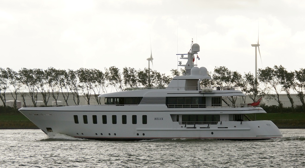 Feadship superyacht HELIX.jpg