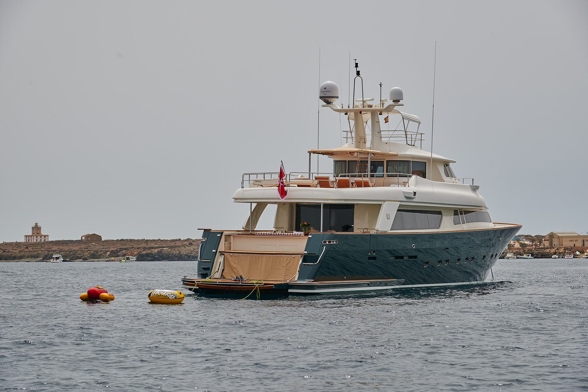 Ferretti Motor Yacht IMAGINE - Swim platform.jpg