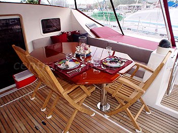 Flying Ginny - Alfresco Dining.jpg