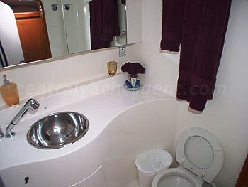 Flying Ginny - Ensuite Bathroom.jpg