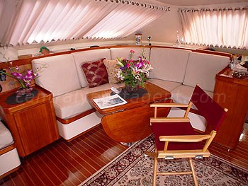 Flying Ginny - Main Saloon.jpg