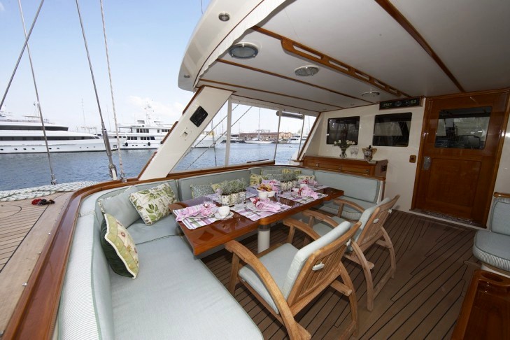 GALILEO G -  Dining on deck.jpg