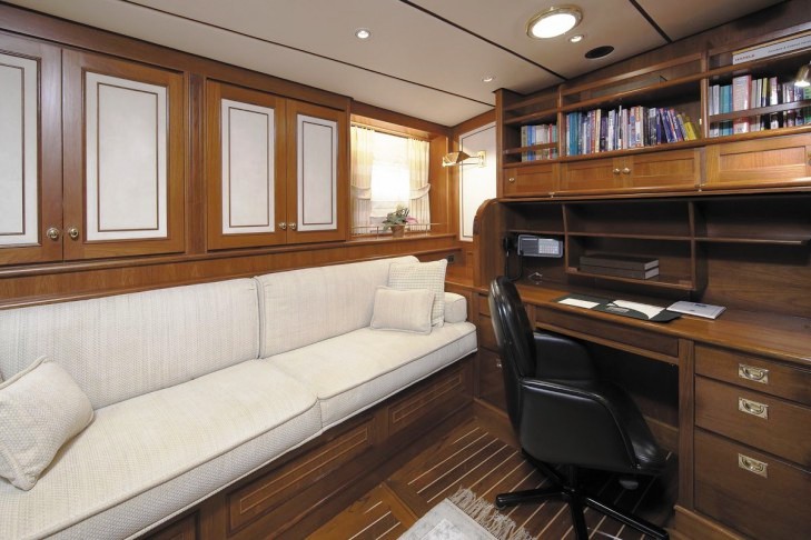 GALILEO G -  Gentlemans desk and settee.jpg