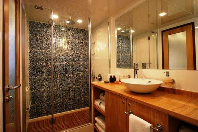 GETAWAY -  Master Bath.jpg