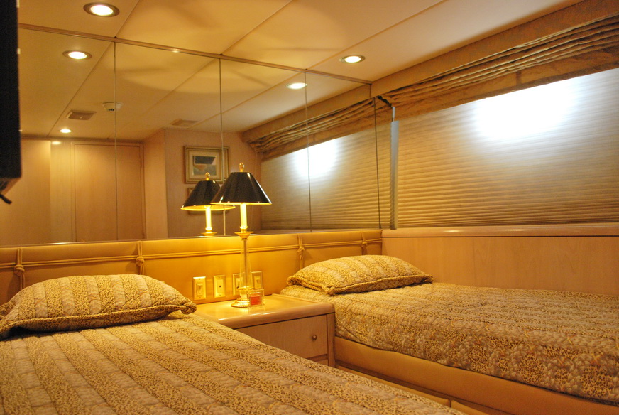 GILAINE O - Twin cabin.jpg