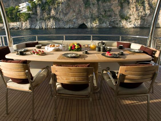 GILARA Aftdeck.jpg