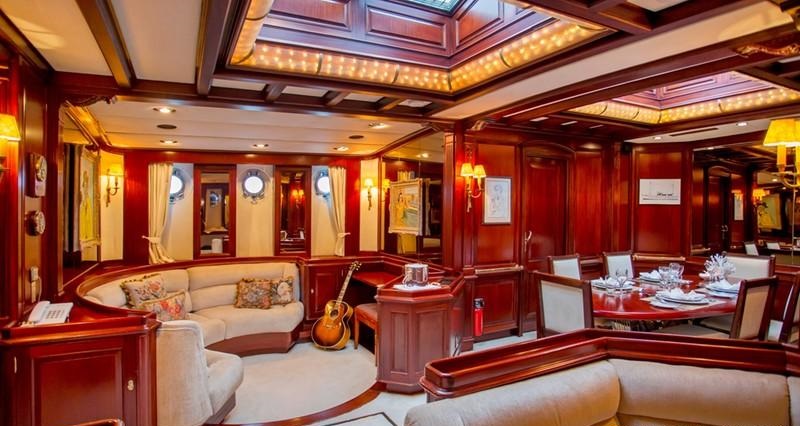 GLORIA Sailing yacht - Salon.jpg