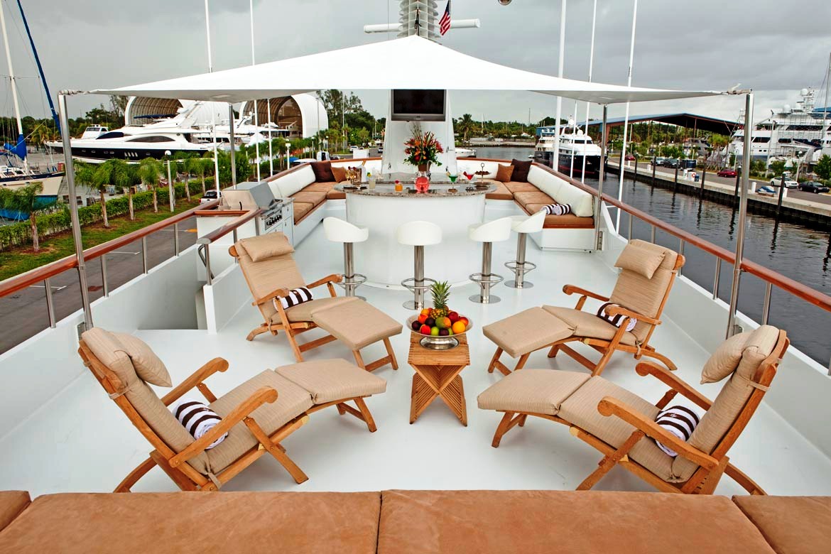 GOLDEN COMPASS -  Sundeck.jpg