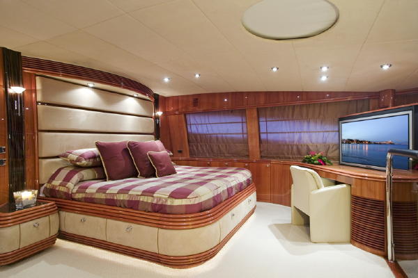GOSSIP - Master Cabin.jpg