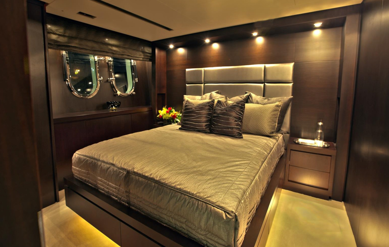 GRANDE - VIP cabin.jpg