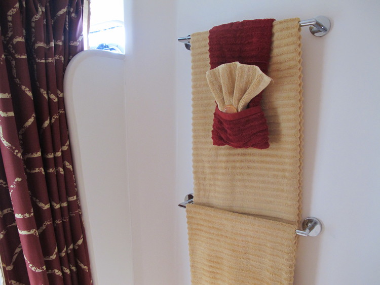 GREEN FLASH - Ensuite detail.jpg