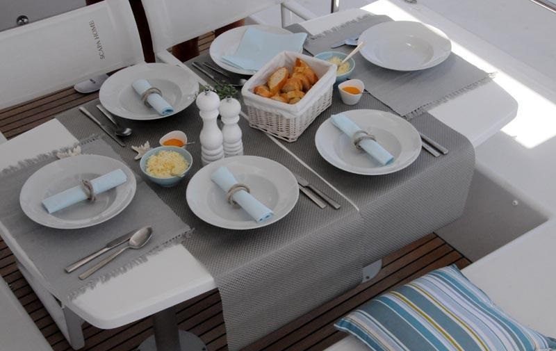 GYPSY PRINCESS - Alfresco dining.jpg