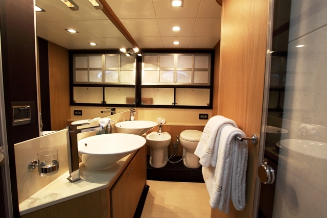 Gaby -  Bathroom 2.jpg