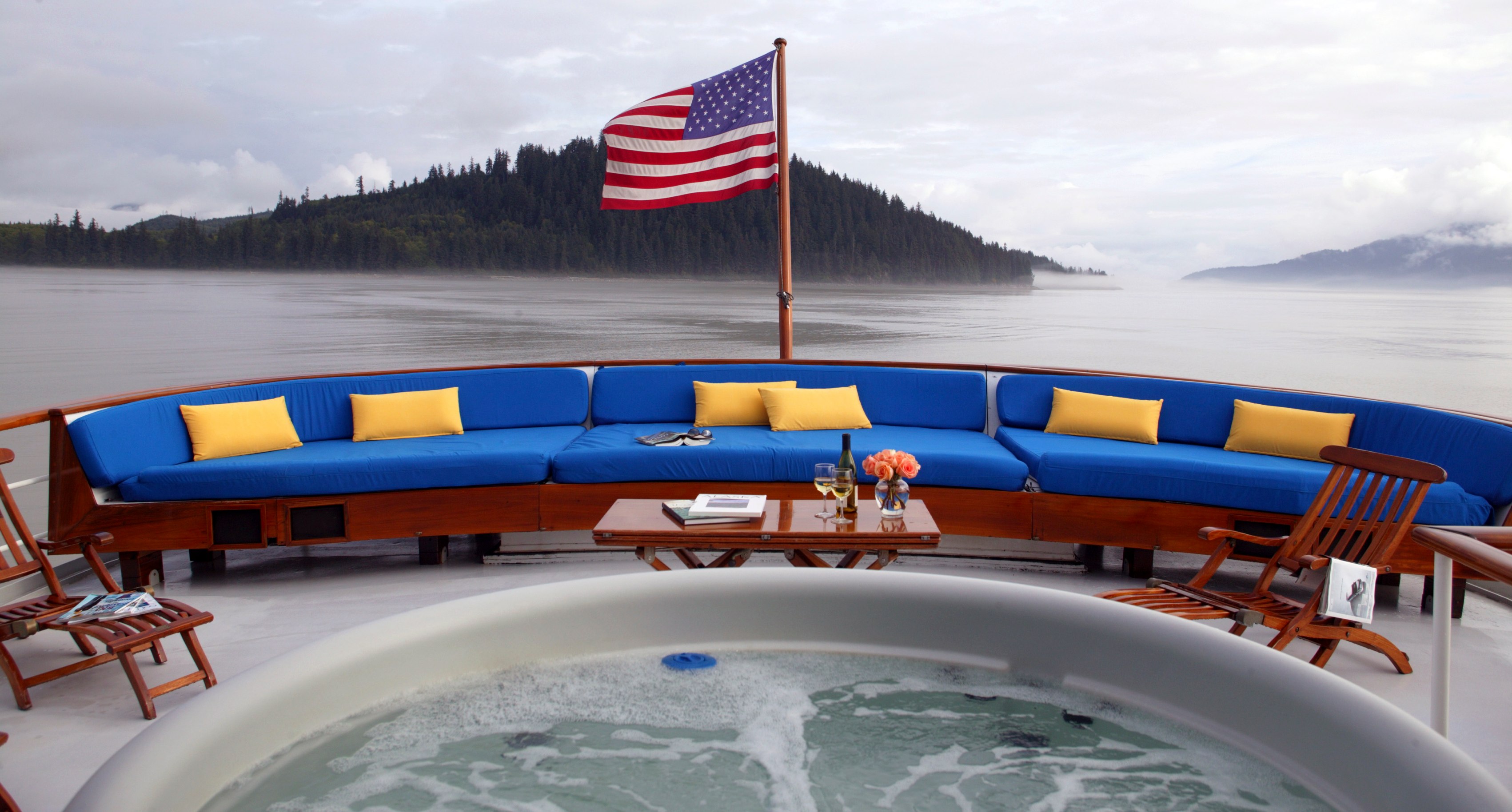 Golf Charter Yacht Stargazer -  Sundeck with Spa Pool.jpg