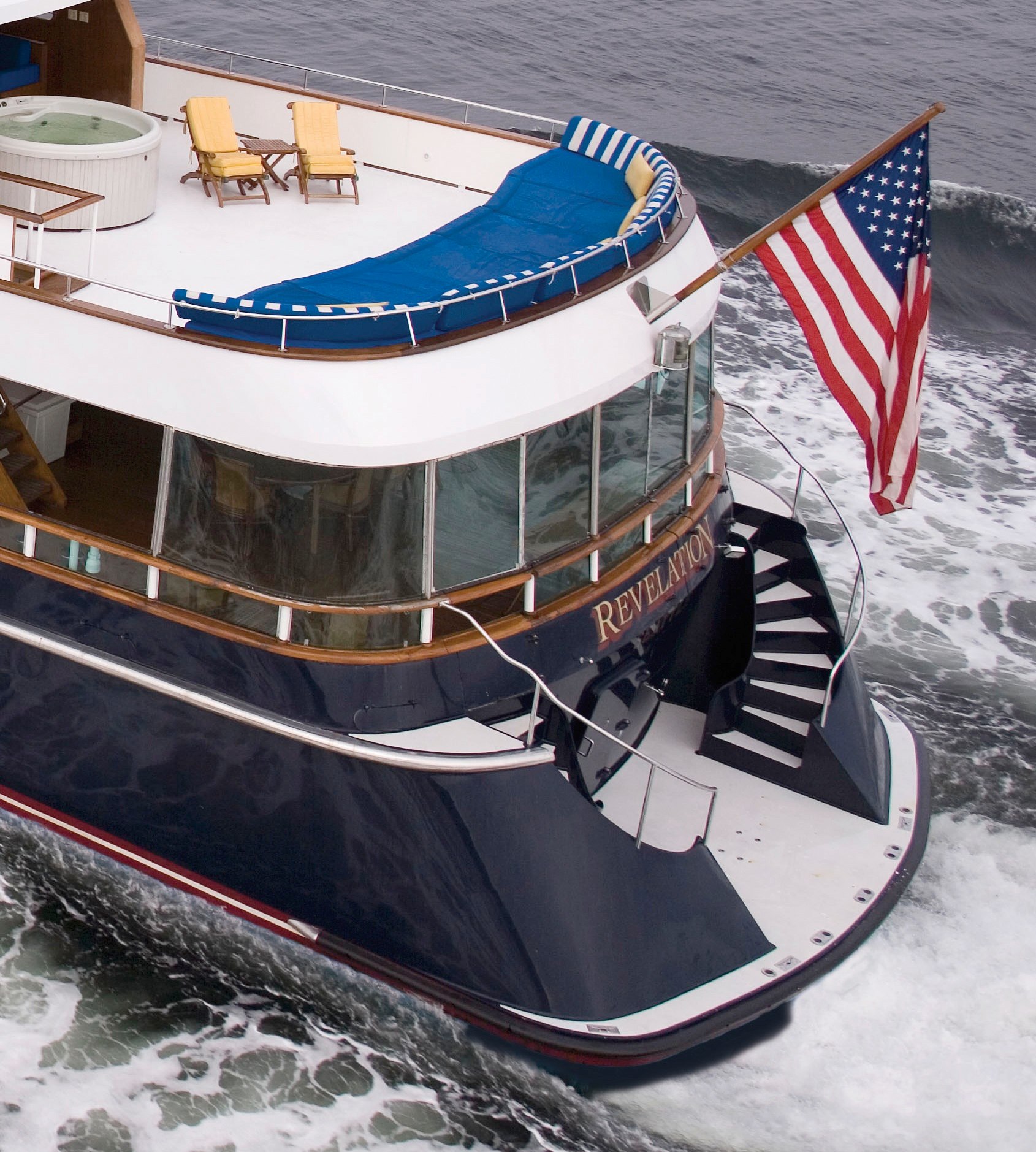 Golf Charter Yacht Stargazer -  Swim Platform.jpg
