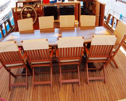 Gulet Albatros F Alfresco Dining.jpg