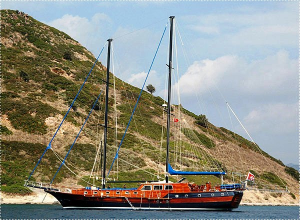 Gulet Blue Capricorn -  At Anchor.jpg