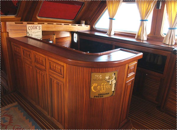Gulet Blue Capricorn -  Bar.jpg