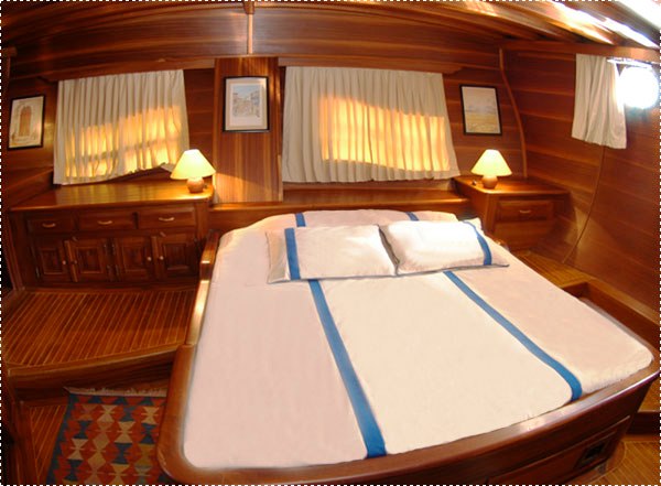 Gulet Blue Capricorn -  Master Cabin Aft.jpg