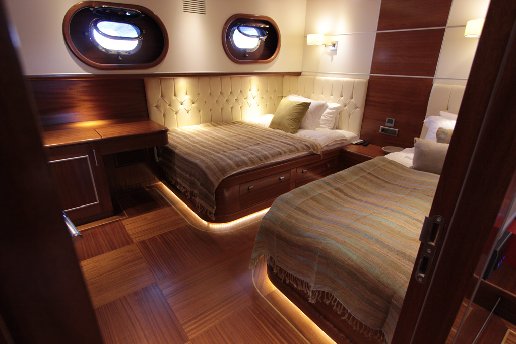 Gulet CARPE DIEM V -  Twin Cabin Aft.jpg
