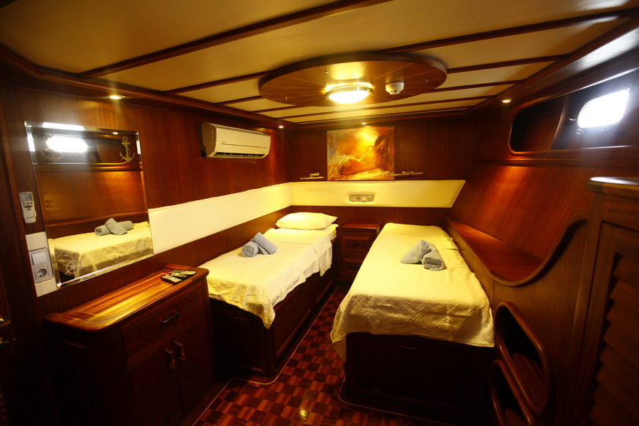 Gulet Esma Sultan II -  Twin Cabin.jpg