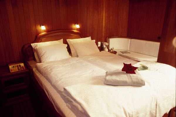 Gulet Eylul Deniz II (aka ED II) -  Master Cabin 2.jpg