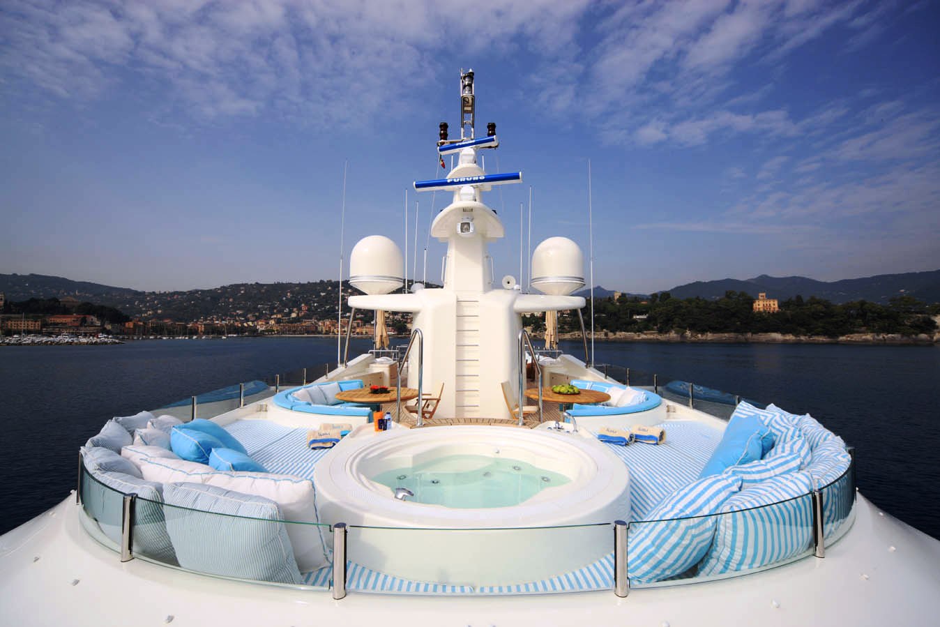 HANA  Sundeck Forward.jpg