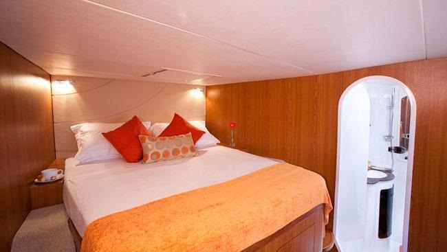 HAPPY TIME - Master cabin.jpg