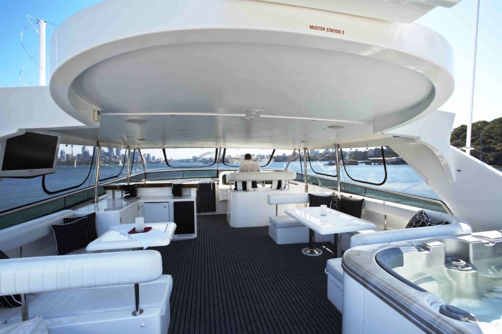 Hillsy  Top deck.jpg