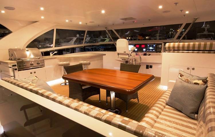 Horizon PC 60 SEA BOSS -  Flybridge Seating.jpg