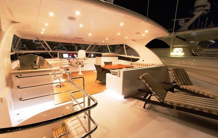 Horizon PC 60 SEA BOSS -  Flybridge.jpg