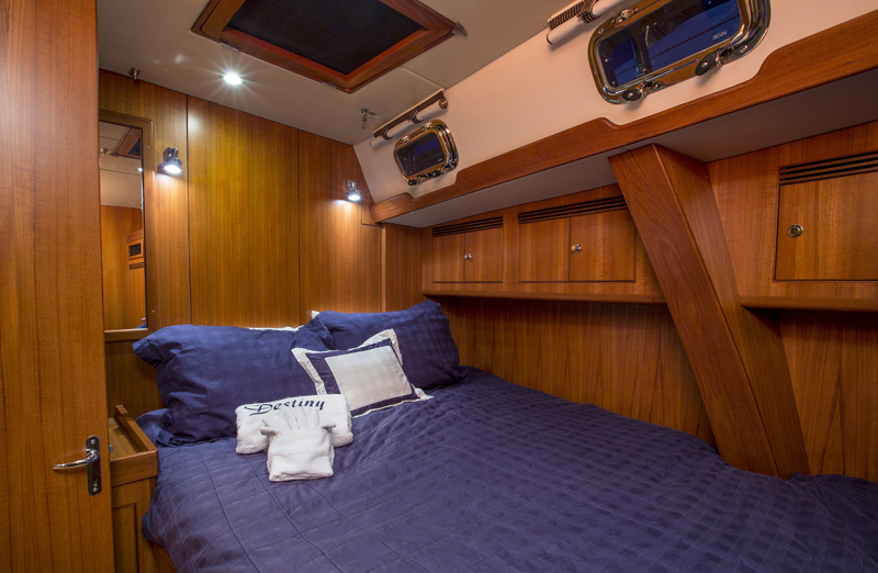 Hylas DESTINY Cabin.jpg