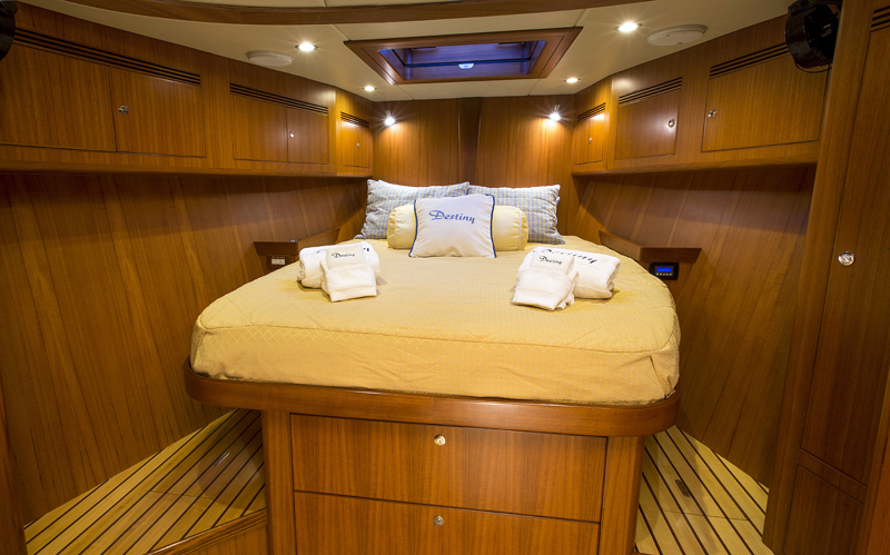Hylas DESTINY Double Cabin.jpg