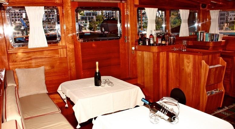 IL FRATELLO - Salon.jpg